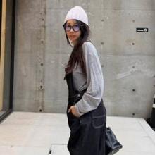 황신혜, 가을에도 멜빵! 비니와 찰떡 더 젊어진 60대 패셔니스타의 가을룩