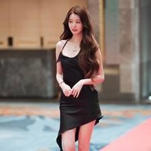 [패션엔 포토] 아이브 장원영, 소녀티 벗고 성숙미 물씬! 섹시한 비대칭 슬립 드레스룩