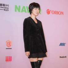 [패션엔 포토] 이주영, 다리 실종 부츠룩! 싸이하이 부츠와 올 블랙 꿀조합 레드카펫룩