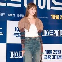 [패션엔 포토] 이성경, 잠실이 들썩! 입체적인 볼레로 재킷으로 멋낸 힙한 시사회룩