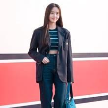 [패션엔 포토] 26세 김소현, 여전히 풋풋한 청순 비주얼! 단정하면서 클래식한 캠퍼스룩