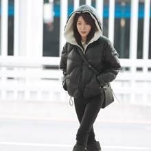 [패션엔 포토] 하지원, 동안 끝판왕! 추위 걱정없는 후드 숏패딩룩 뉴욕 출국