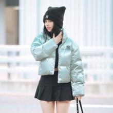 [패션엔 포토] 에스파 카리나, 애니 탈출 만찢녀! 공항 녹인 귀요미 캣비니에 숏패딩 일본 출국
