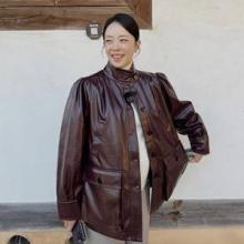 박은영 아나, 임신 8개월 열일 워킹맘! 꽁꽁 숨긴 오버핏 레더 재킷 출장 임신부룩