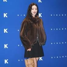 [패션엔 포토] 이주빈, 복슬복슬 포근해! 페이크 퍼 재킷으로 뽐낸 영앤리치 윈터룩