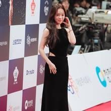 [패션엔 포토] 한지민, 2년 연속 청룡의 MC...우아한 올블랙 섹시한 컷아웃 드레스룩