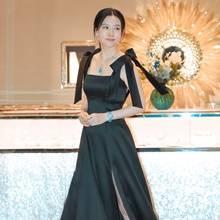 [패션엔 포토] 이영애, 우아한 강남 백화점 외출! 보석같은 리본 장식 블랙 드레스룩