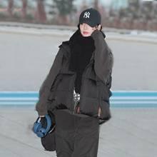 [패션엔 포토] 에스파 카리나, 숏패딩과 카고 팬츠! 볼캡 쓴 힙한 패딩룩 오사카 출국