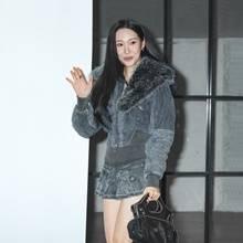 [패션엔 포토] 선미, 성수동이 난리! 대담하고 세련된 Y2K 데님 펑크룩