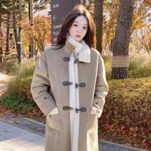 강민경, 이불 밖으로 나오기 싫은 날! 추위 잊은 하이넥 무스탕 코트 데일리룩