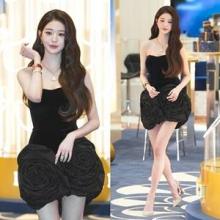 [패션엔숏] 아이브 장원영, 강남이 발칵! 매혹의 흑장미 요정 블랙 로즈 미니 드레스룩