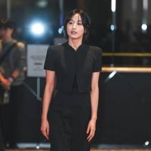 [패션엔 포토] ‘애마’ 방효린, 누가 뭐래도 올해 라이징스타! 최고의 스타일 순간 블랙 슈트룩