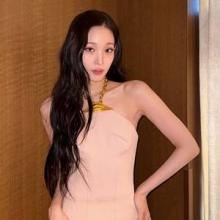 ‘신세계家 장녀’ 애니, 당당한 자신감 럭셔리 여신미! 슬림 핑크빛 홀터넥 드레스룩