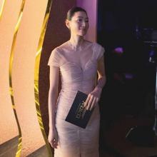 박진희, 판사 사모님의 누드 핑크빛 우아미! 시상식 빛낸 은은한 글리터 드레스룩