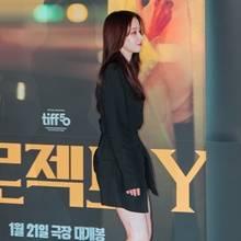 [패션엔 포토]  전종서, 황금비율 각선미 감탄...치명적인 비주얼 블랙 투피스룩