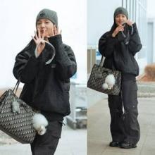 [패션엔숏] 블랙핑크 지수, 바람막이와 카고 팬츠! 활동성 있는 애슬레저룩 일본 출국