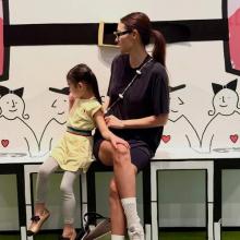 수현, 굿바이 싱가포르! 폭풍성장 꼭 닮은 5살 딸과 다른 듯 같은 모녀 커풀룩