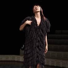 배두나, 한편의 연극같은 런웨이! 몽환적인 캣워크 입체적인 프린지 드레스룩