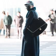 [패션엔 포토] 지드래곤, 얼죽코 패셔니스타! 바닥을 휩쓴 꽁꽁 감싼 맥시 코트룩