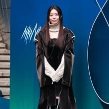 [패션엔 포토] 서동주, 서울패션위크 나들이! 찰랑찰랑 예술적인 가죽 프린지 코트룩