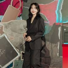 [패션엔 포토] 신혜선, 레이디 두아 기대만발! 변함없는 미모 시크한 벨티드 슈트룩