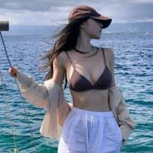 이솔이, 셀럽 처럼 사는 당당한 개그맨 아내! 탄탄한 몸매 뽐낸 비키니 요트룩