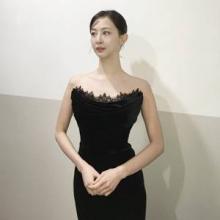 김다솜, ‘씨스타’ 몸짱녀 그대로! 슬림 핏 몸매 뽐낸 블랙 튜브톱 드레스룩 