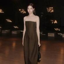 르세라핌 카즈하, 발레리나 다운 우아한 절제미! 뉴욕패션위크 휩쓴 튜브톱 드레스룩