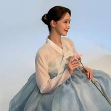 윤아,  시스루가 단아 한복도 융블리! 곱고 고운 러블리 품격 시스루 민트 한복 자태