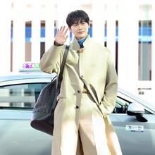 이종석, 신사의 품격! 아이코닉한 더스터 코트룩 밀라노 패션위크 출국길