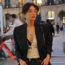 기은세, 파리의 밤 속으로! 깊게 파인 슬립 톱에 재킷 레이어드 프렌치 시크룩 