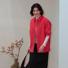 [패션엔 포토] 정은채, 강렬한 컬러감! 레드 셔츠로 끝낸 한남동 봄맞이 나들이룩