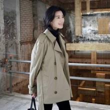 정은채, 올 봄은 ‘숏’이다! 숏 헤어에 숏 트렌치 봄 패셔니스타의 댄디한 코트룩