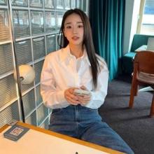 손연재, 화이트 셔츠에 청바지는 패션의 국룰! 레더 재킷과 꿀조합 봄 외출 데일리룩