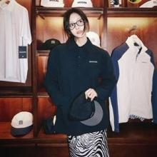 효민, 지브라 스커트가 찰떡! 지적 미모 뽐낸 뿔테 안경과 블랙 셔츠 긱시크 데일리룩