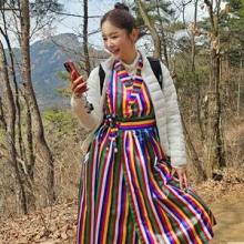 장영란, 이게 등산룩 맞아? 색동 랩 원피스 입고 관악산 정상! 색동 레이어드 등산룩