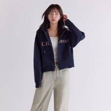 채수빈, 블록코어 여친룩도 청순! 크롭 후디에 와이드 팬츠 스포티 데일리룩