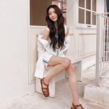 여름 샌들 뭐 신지? ‘환승연애2’ 성해은, 블랙에서 레드까지 상큼한 섬머 샌들 데일리룩