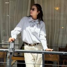 한다감, 셔츠가 러블리! 리본 타이 포인트 로맨틱한 블루 체크 셔츠 외출룩