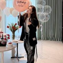 이다해, 생파룩이 힙해! 오버핏 재킷에 루즈핏 팬츠 레이어드 생일맞이 양양 여행룩