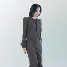 [패션엔 포토] 김고은,  원피스 하나면 끝! 여름에도 격식있는 우아한 테일러드 원피스룩