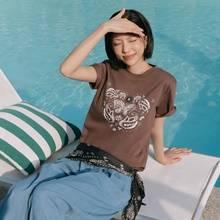 모델 김고은,  일상부터  휴양지까지 접수...여름 아이콘의 감각적인 리조트룩