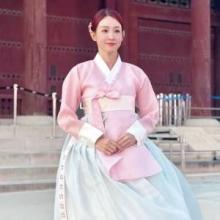 오정연 아나, 한복의 美 제대로! 봄 궁중문화축전 빛낸 연분홍 한복 자태! 