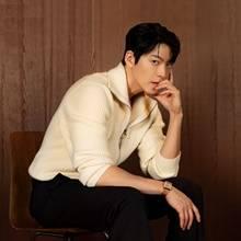 김우빈, 신민아가 반한 남자의 품격! 손목 위 시계부터 다른 젠틀한 매력