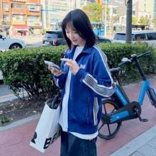 표예진, 츄리닝 집업 힙의 끝판왕! 화이트와 블루 집업 찰떡 레이어드 마실룩