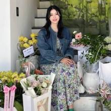 서동주, 인생 첫 개인전! 변호사·작가 이어 화가 만능 엔터테이너의 화사한 꽃미모 전시회룩