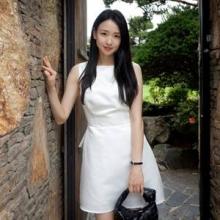 손연재, 다시 리즈 시절로 컴백! 예쁜 엄마의 화이트 리틀 원피스 청순 브런치룩