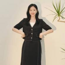 강한나, 여름 단아미의 끝! 브이넥 재킷과 A라인 롱 스커트 단아한 섬머 슈트룩