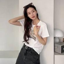 문가영, 선글라스 하나 썼을 뿐인데! 프린트 티셔츠와 찰떡 무드 섬머 데일리룩
