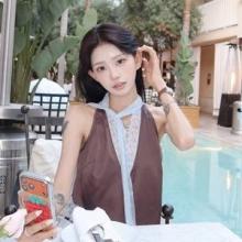 ‘최진실 딸’ 최준희, 뭘 입어도 예쁜 허니문! 로맨틱 스카프와 레이스 행복한 신혼 여행룩